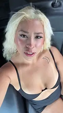 mxmxee online show from April 2026 03:25:01 PM