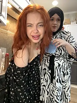 RedheadQueen  online show from April 2026 06:10:01 PM