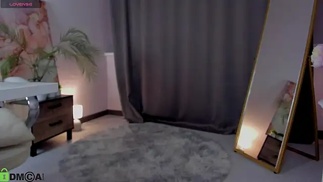 LeticiaRomano online show from April 2026 04:06:02 AM