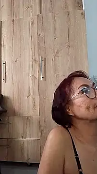 HOT LATINA20 online show from May 2026 10:15:02 PM