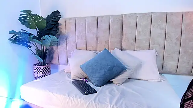 AgathaSavage online show from March 2026 12:19:02 PM