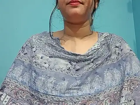 Emma 4433 online show from April 2026 06:38:01 PM