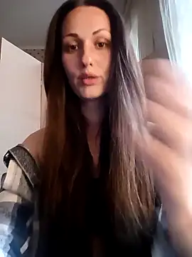 LunaCrystall online show from April 2026 04:13:01 PM