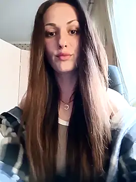 LunaCrystall online show from April 2026 03:33:02 PM