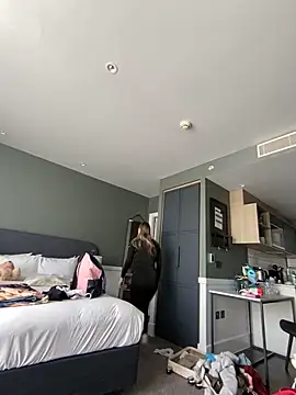 Ameliaxoxoo online show from April 2026 02:47:02 PM