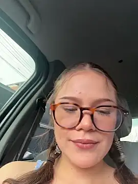 Tallulah Kinky online show from April 2026 07:10:01 PM