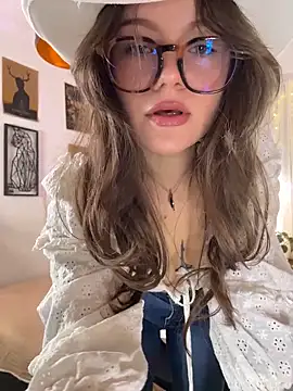 Tallulah Kinky online show from April 2026 07:39:01 PM