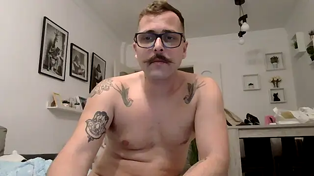 Snapshot of yanick931 chatting on May 2026 12:29:02 AM yanick931 online show from May 2026 12:29:02 AM