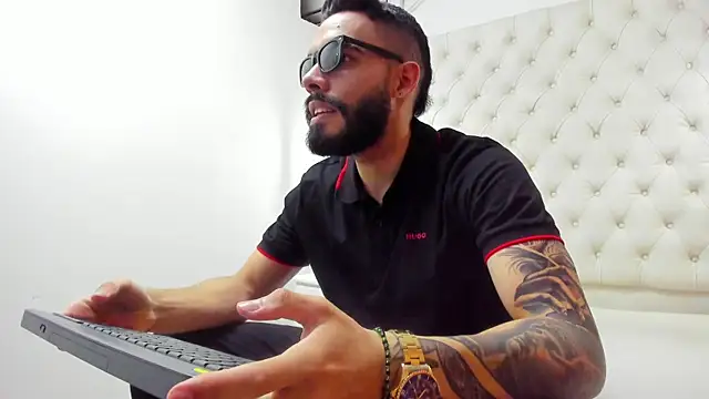 JEAN LEWIS2 online show from April 2026 08:17:02 PM