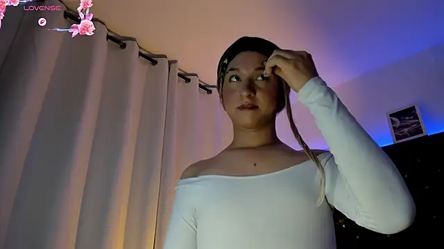 BellaRoge online show from April 2026 05:27:02 AM