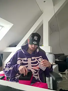 nomercy0807 online show from April 2026 04:04:01 PM