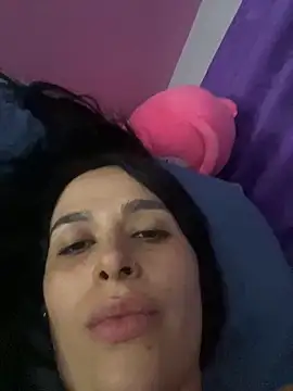 leila moretti online show from April 2026 03:31:01 AM