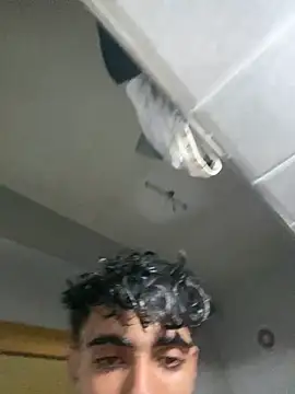 Achrafsad9i online show from April 2026 06:31:02 PM