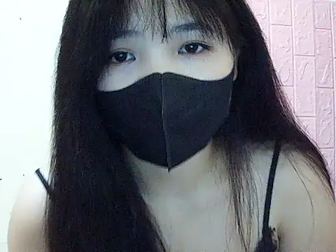 VyVy18 online show from April 2026 12:58:02 PM