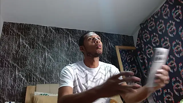 chrisramosv online show from April 2026 10:59:02 PM