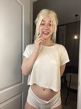 KittiLin online show from April 2026 08:12:02 PM