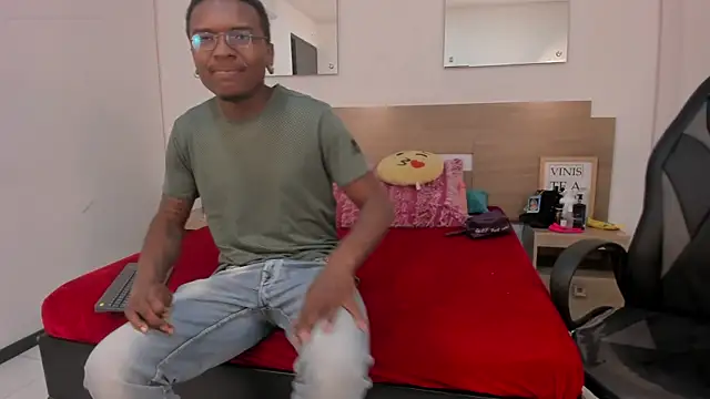 Ebony N Blonde online show from June 2026 10:37:01 PM