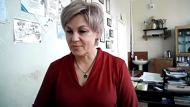 TatkaYang online show from April 2026 12:32:02 PM