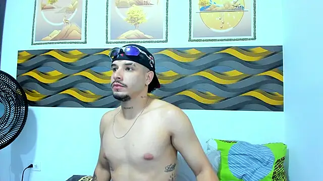 Leon Hotx online show from April 2026 08:21:01 PM