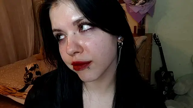 MiaTemptress online show from April 2026 06:10:01 PM