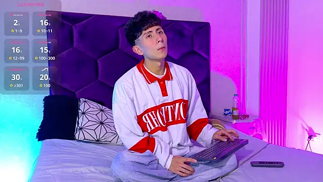 AndyJustgame  online show from April 2026 04:19:01 AM