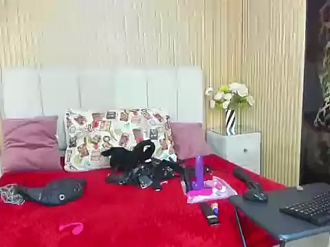 NikiEvanz online show from March 2026 04:34:01 PM