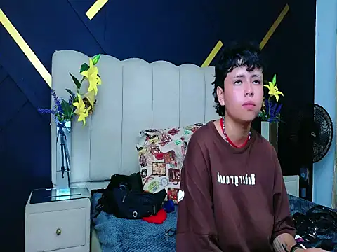 NikiEvanz online show from March 2026 02:23:01 AM