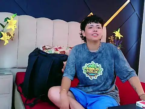 NikiEvanz online show from April 2026 07:14:01 PM