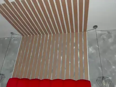 NikiEvanz online show from April 2026 05:18:01 PM