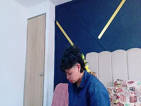 NikiEvanz online show from May 2026 06:58:01 PM