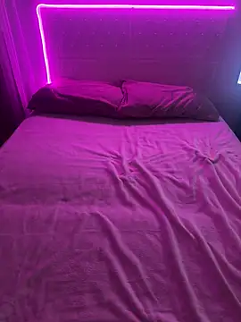 Shynesse21 online show from April 2026 01:48:02 PM