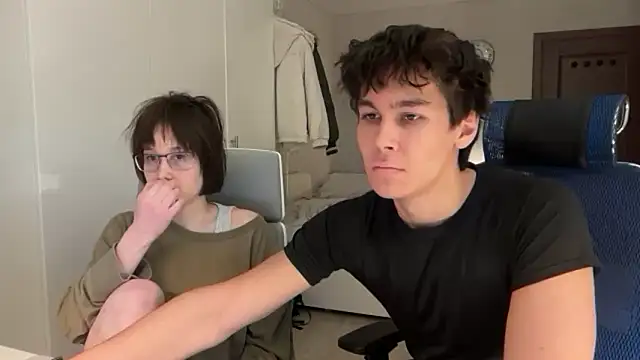 NanaVeel online show from March 2026 05:19:01 AM