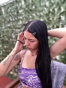 afrodita pinkk online show from April 2026 03:46:02 PM