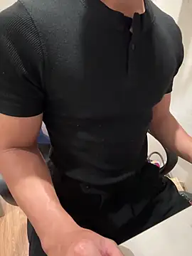 ZhangQing95 online show from March 2026 12:01:01 PM