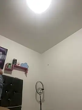 LINDA EF online show from April 2026 12:31:01 PM