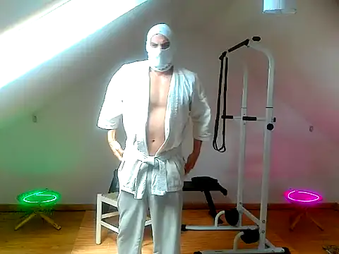 NinjaLaser online show from April 2026 12:15:02 PM