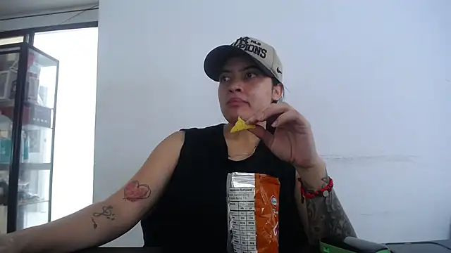 May-ana online show from April 2026 07:18:01 PM