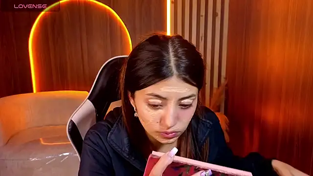 Lia queen tx online show from April 2026 02:55:01 AM