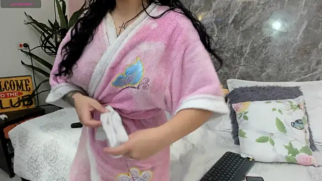 Megan Stein online show from April 2026 09:02:01 PM