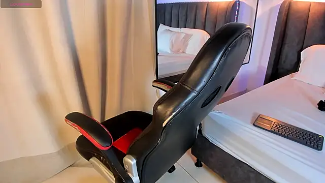 selena  smith1 online show from March 2026 08:19:01 AM