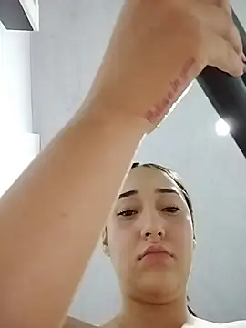 isabellaHill2 online show from March 2026 04:05:01 AM