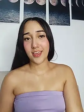 Snapshot of isabellaHill2 chatting on April 2026 05:27:02 AM isabellaHill2 online show from April 2026 05:27:02 AM