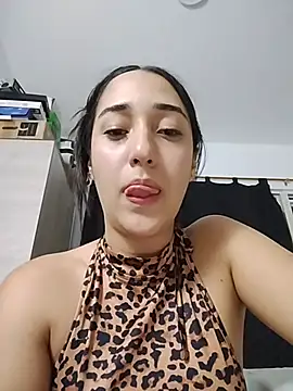 Snapshot of isabellaHill2 chatting on May 2026 06:10:01 AM isabellaHill2 online show from May 2026 06:10:01 AM