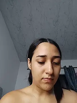 Snapshot of isabellaHill2 chatting on May 2026 05:27:01 AM isabellaHill2 online show from May 2026 05:27:01 AM