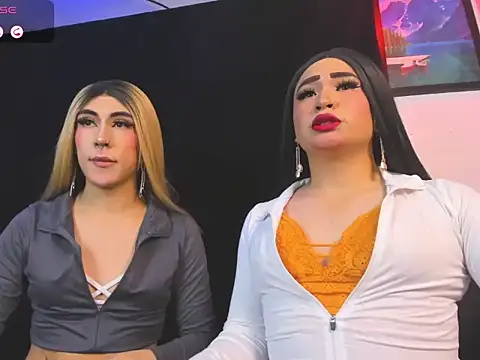 Snapshot of naughty_trans_dolls chatting on May 2026 09:43:01 PM naughty trans dolls online show from May 2026 09:43:01 PM