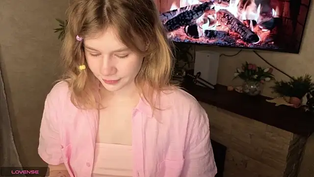 AureliaAngel online show from May 2026 12:08:01 AM