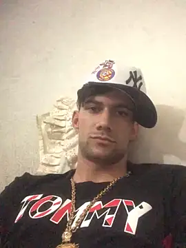 Snapshot of tokin22 chatting on March 2026 04:51:02 AM tokin22 online show from March 2026 04:51:02 AM