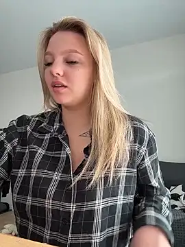 bettyloveu online show from April 2026 04:23:02 AM