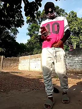 spittingpig1 online show from March 2026 09:05:01 PM