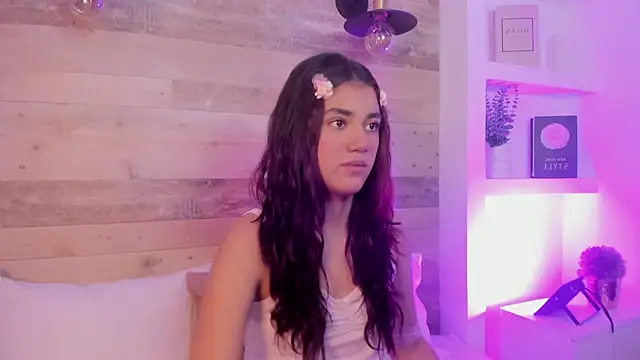 cristin collins online show from July 2026 02:17:02 AM